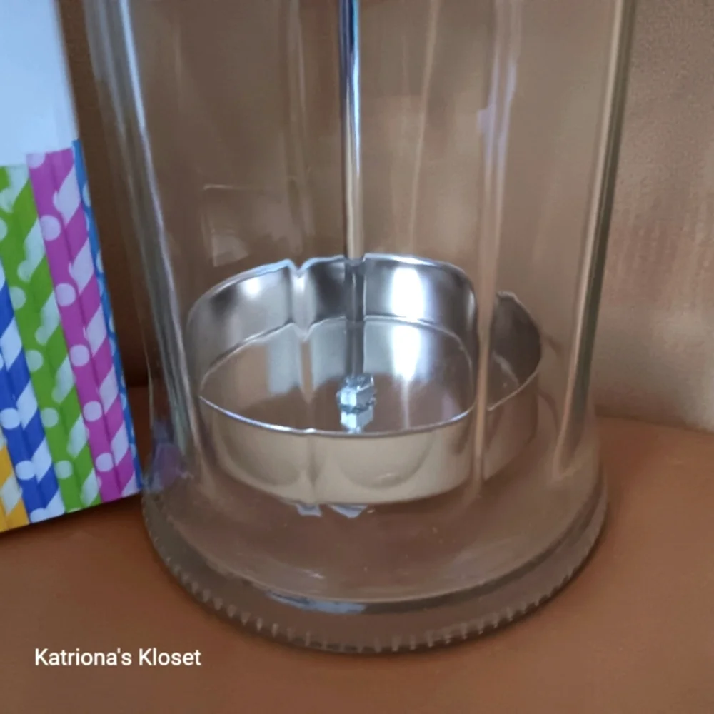 Retro Style Straw Dispenser